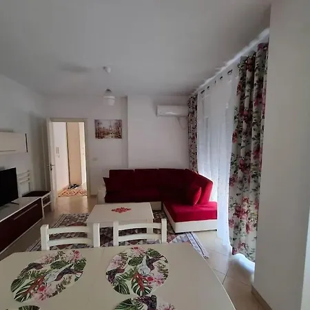 Apartment Isabel's With Balcony Tirana